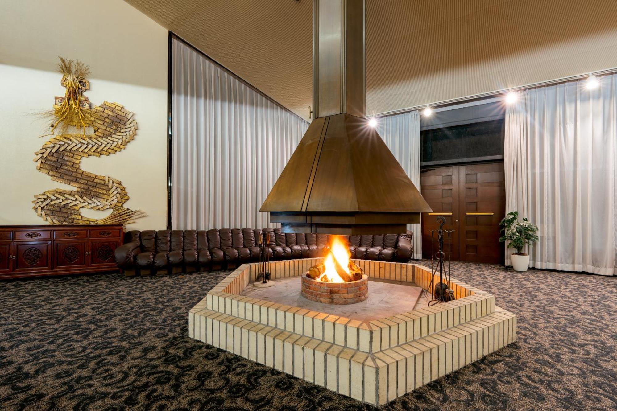 富士祥栄会館 Hotel Oyama  ภายนอก รูปภาพ